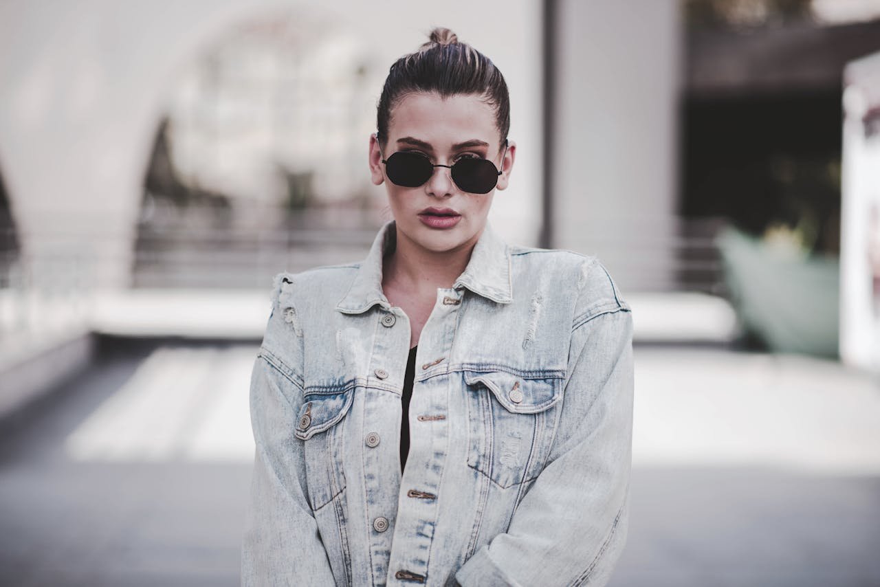 Read more about the article The Best Denim Jacket Outfits for Every Occasion [Top 6 Denim Jacket Outfits]